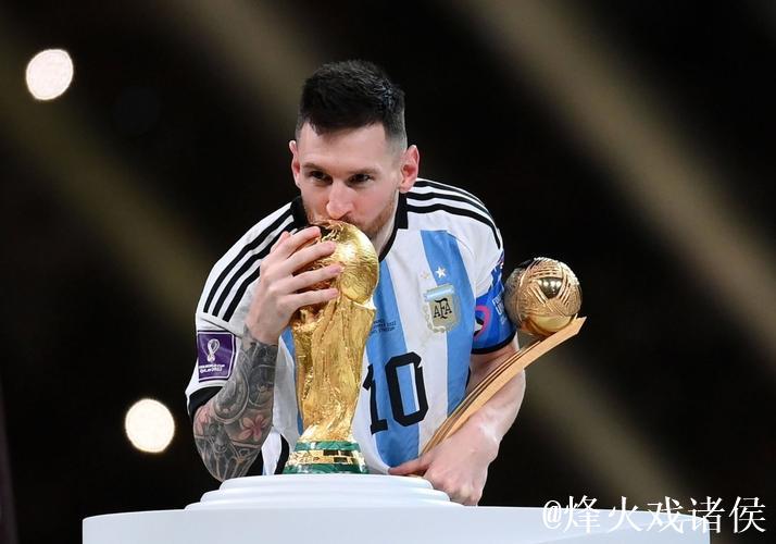 梅西和小球员,足球世界杯 梅西和小球员,足球世界杯